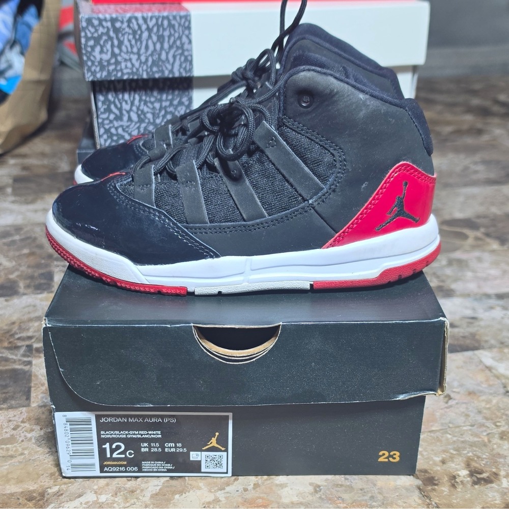 Jordan Max Aura (PS) Mid Top Kids US 12C Black/Red/White AQ9216-006